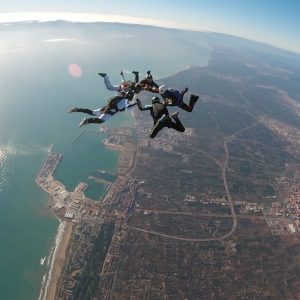 Vuelo formacion Salto de paracaidismo en Valencia, vuelo en formación